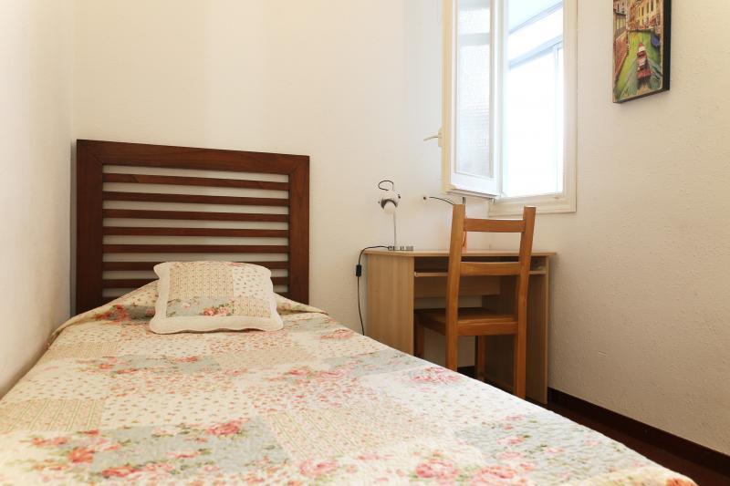 Sweet Bcn Three Bedroom Apartament Barcelona